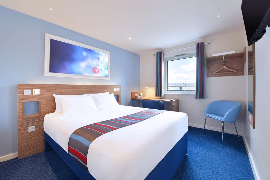 Travelodge Basildon Room photo